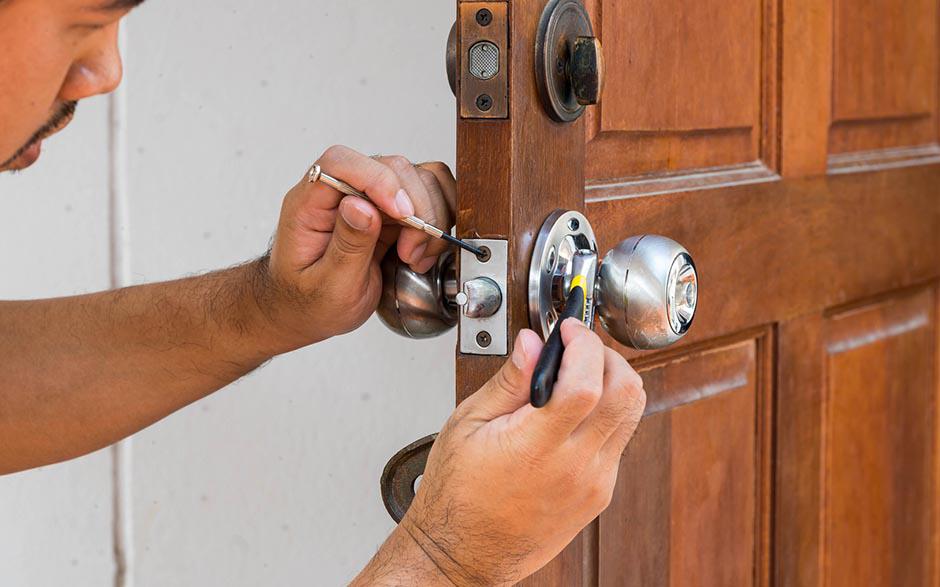 serrurier pour ouverture de porte coincée Saint-Prix